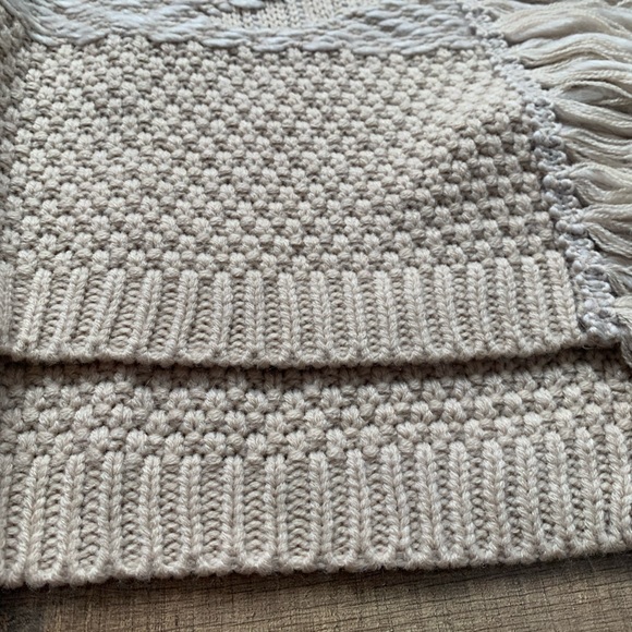 Lucky Brand Knit Sweater Poncho Size-CS - Picture 9 of 12